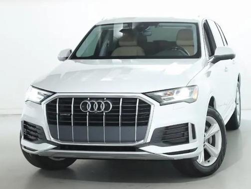 2021 Audi Q7 45 Premium Plus