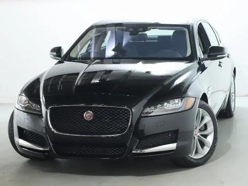 2018 Jaguar XF 25t Premium