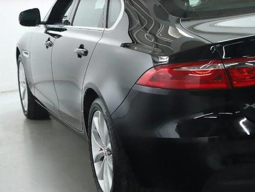 2018 Jaguar XF 25t Premium