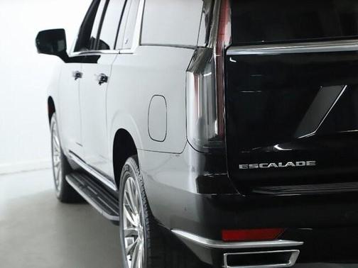 2023 Cadillac Escalade ESV Premium Luxury