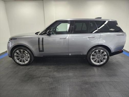 2023 Land Rover Range Rover P400 SE