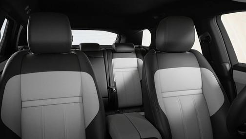 2026 Land Rover Range Rover Evoque Dynamic SE