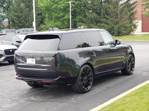 2025 Land Rover Range Rover P530 SE 7 Seat