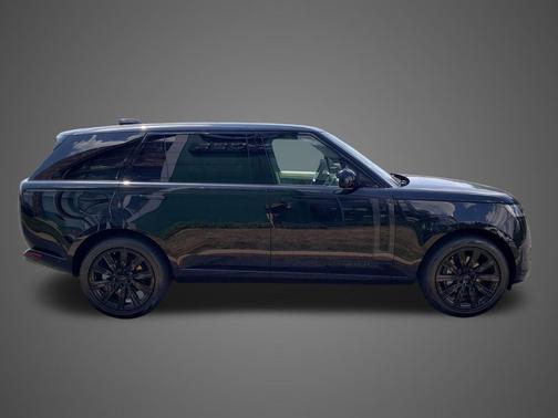 Santorini Black 2026 Land Rover Range Rover P400 SE 7 Seat