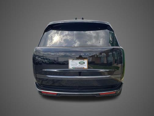 Santorini Black 2026 Land Rover Range Rover P530 SE