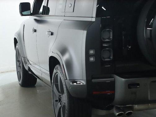 Carpathian Grey Premium Metallic 2024 Land Rover Defender 110 P525 Carpathian Edition