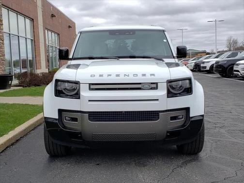 2025 Land Rover Defender 110 P400 X-Dynamic SE