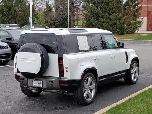 2025 Land Rover Defender 110 P400 X-Dynamic SE