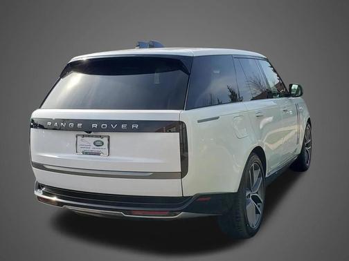 2026 Land Rover Range Rover P400 SE