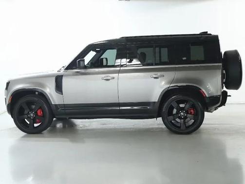 2024 Land Rover Defender 110 P400 X-Dynamic SE