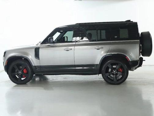 2024 Land Rover Defender 110 P400 X-Dynamic SE