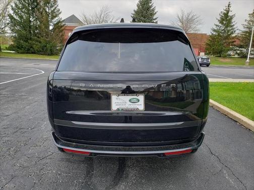 2025 Land Rover Range Rover P530 SE