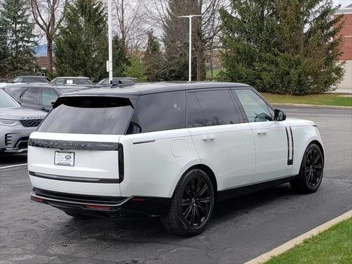 2025 Land Rover Range Rover P530 SE 7 Seat