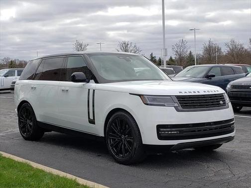 2025 Land Rover Range Rover P530 SE 7 Seat