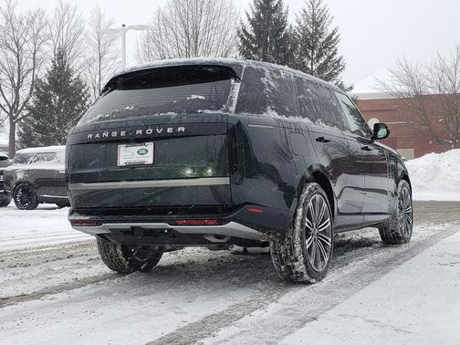 2026 Land Rover Range Rover P400 SE 7 Seat