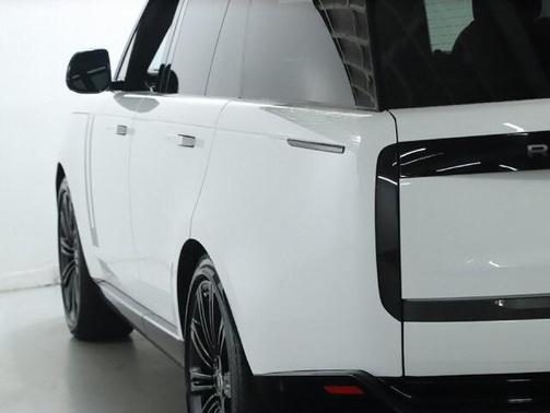 2022 Land Rover Range Rover P400 SE