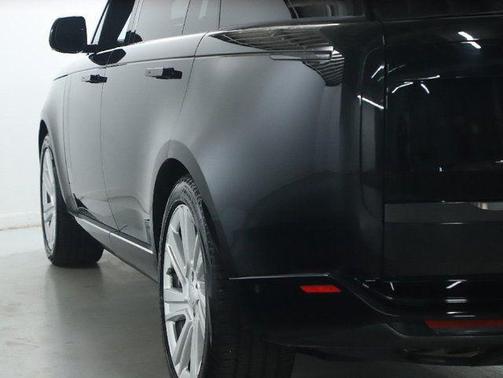 Santorini Black 2023 Land Rover Range Rover P530 SE