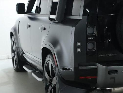 2022 Land Rover Defender 110 Carpathian Edition