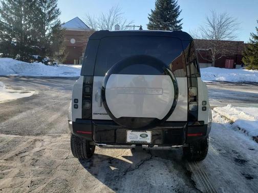 2026 Land Rover Defender P300 S