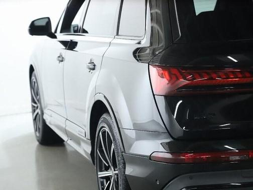 2024 Audi Q7 55 Prestige