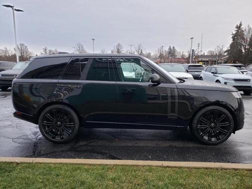 2025 Land Rover Range Rover P530 SE