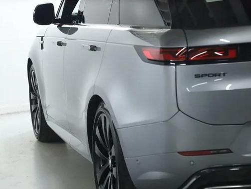 2024 Land Rover Range Rover Sport SE