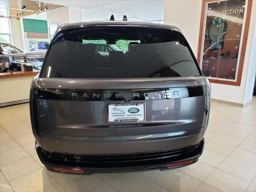 2025 Land Rover Range Rover P400 SE 7 Seat