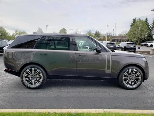 2025 Land Rover Range Rover P530 SE 7 Seat