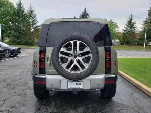 2025 Land Rover Defender 110 P400 S