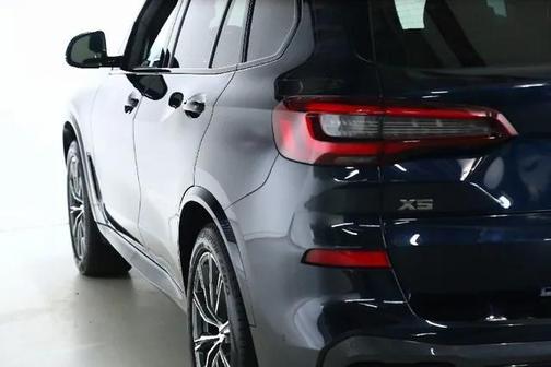 2021 BMW X5 M50i