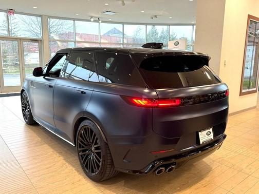 2025 Land Rover Range Rover Sport P635 SV Edition Two