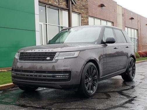 2025 Land Rover Range Rover P400 SE