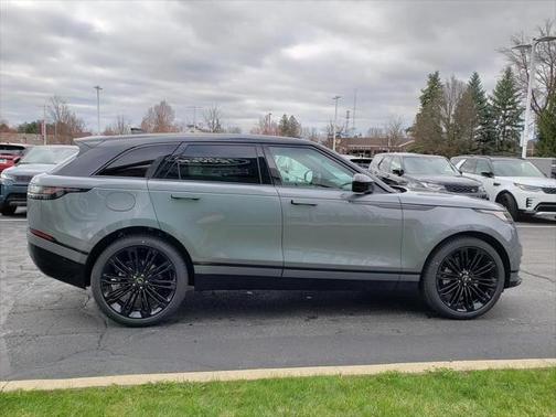 2026 Land Rover Range Rover Velar P250 SE R-Dynamic