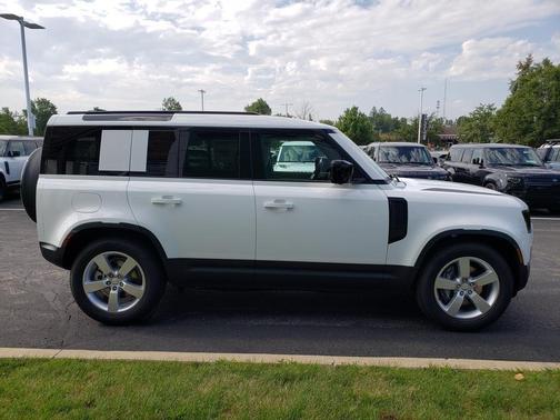 2025 Land Rover Defender 110 P300