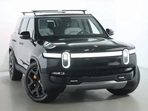 2023 Rivian R1S Adventure