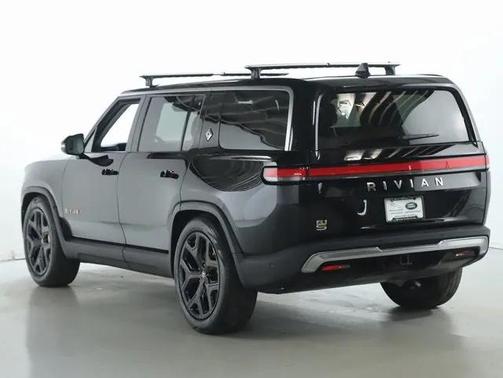 2023 Rivian R1S Adventure