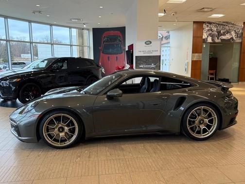 2021 Porsche 911 Turbo S