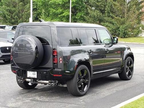 2025 Land Rover Defender 110 P500 X-Dynamic SE