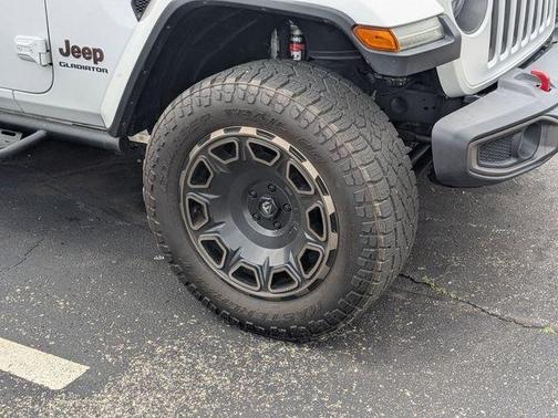 Bright White Clearcoat 2020 Jeep Gladiator Rubicon