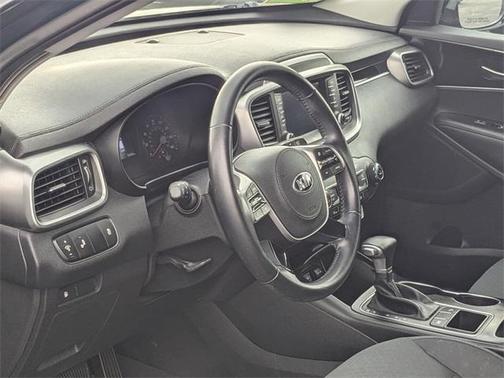 2019 Kia Sorento S