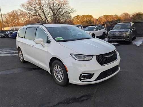 2022 Chrysler Pacifica Touring-L