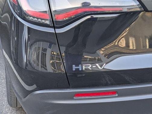 Crystal Black Pearl 2025 Honda HR-V Sport