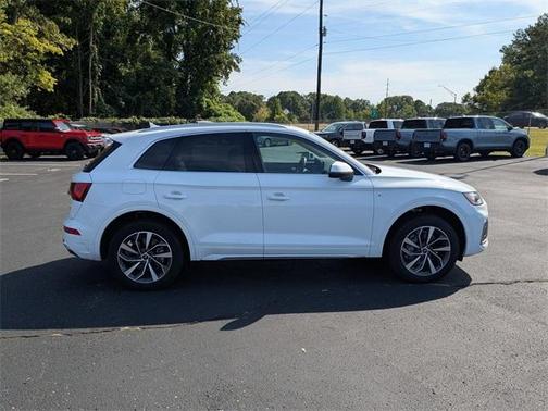 2024 Audi Q5 45 S line quattro Premium