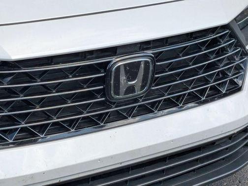 Platinum White Pearl 2024 Honda Accord EX