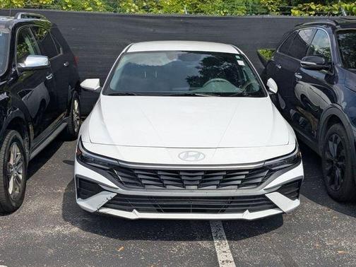 White 2024 Hyundai ELANTRA SEL