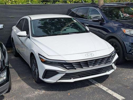 White 2024 Hyundai ELANTRA SEL