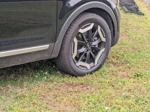 Ebony Black 2024 Kia Telluride EX
