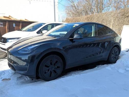 2025 Tesla Model Y Long Range
