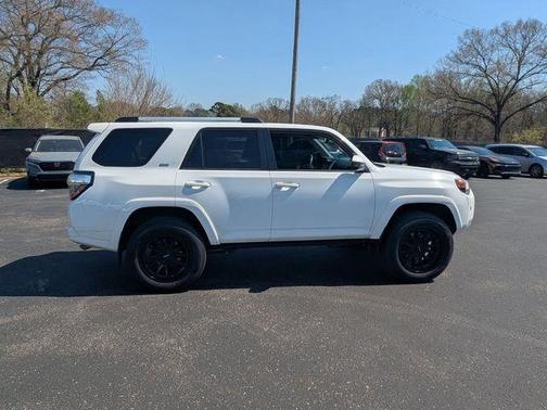 Super White 2021 Toyota 4Runner SR5