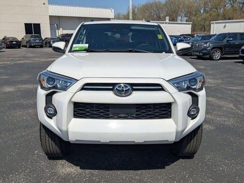 Super White 2021 Toyota 4Runner SR5